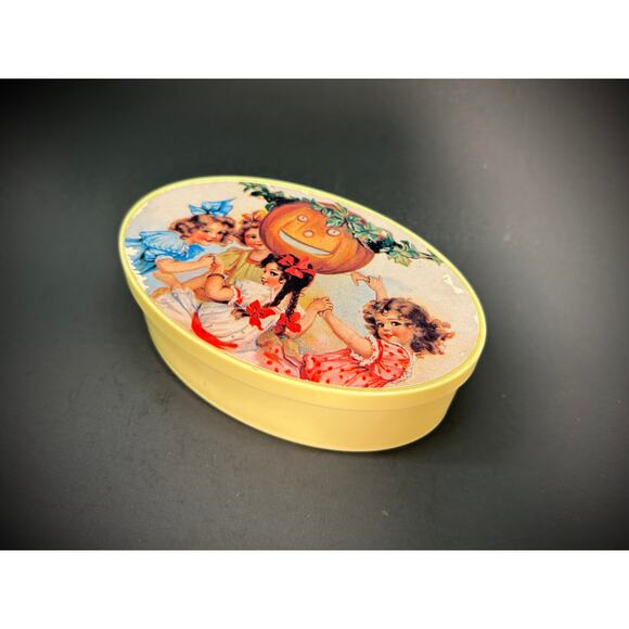 Oval Candy Gift Boxes VTG Plastic - Nostalgic MCM Graphics Set of 2, Made In USA - Picture 5 of 8